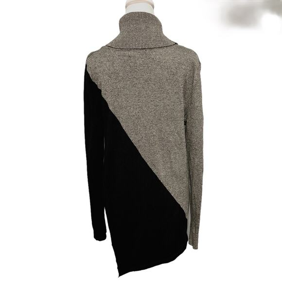 Calvin Klein Sweater Heather Gray & Black Size Medium Cowl Neck Asymmetrical - Picture 2 of 6